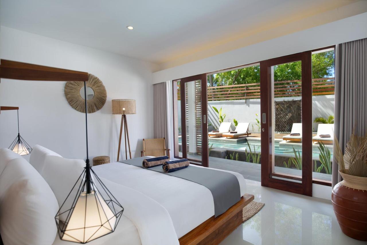 Villa Sakura. Luxury 3 Bedroom Villa. Selong Belanak Exterior foto