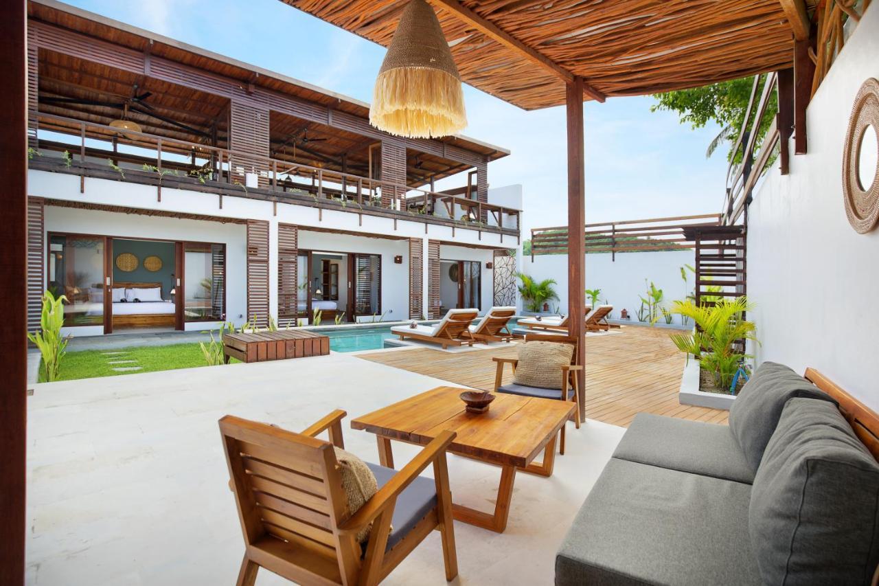 Villa Sakura. Luxury 3 Bedroom Villa. Selong Belanak Exterior foto